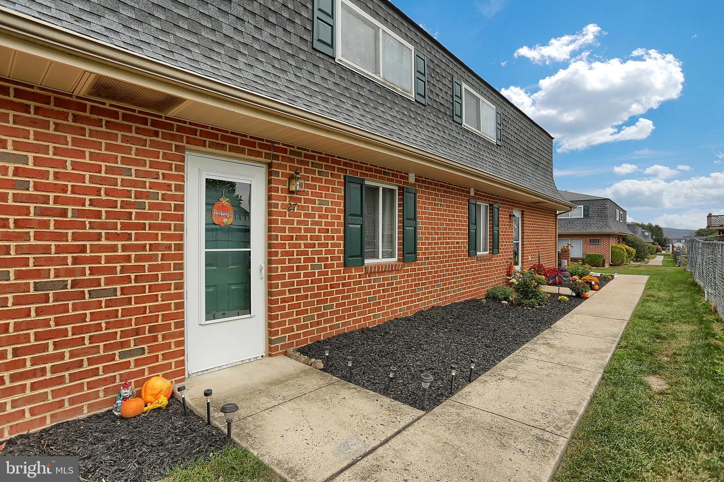 27 Glenview Cir, Dillsburg, PA 17019 MLS PAYK126326 Coldwell Banker