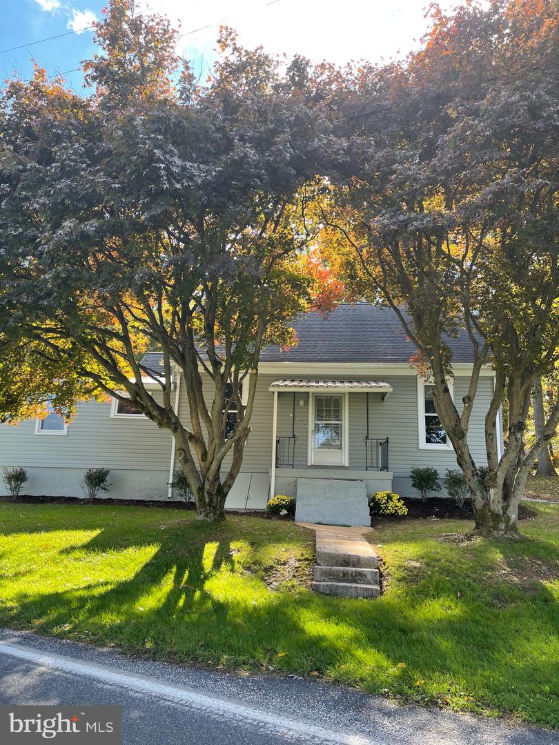 7042 Reynolds Mill Rd, Seven Valleys, PA 17360 MLS PAYK2008076 Coldwell Banker