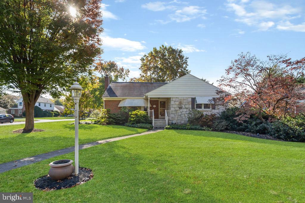 2218 Eastern Blvd, York, PA 17402 MLS PAYK2008334 Coldwell Banker