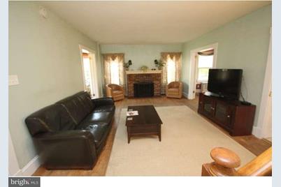 200 Park Ave Hightstown NJ 08520 MLS 1003882501 Coldwell Banker