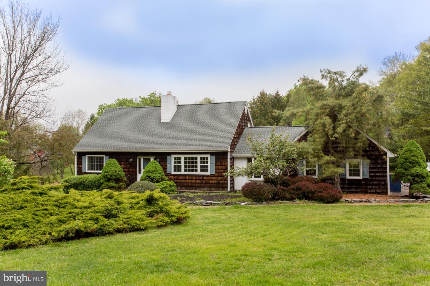 26 Saddle Shop Rd, Ringoes, NJ 08551 MLS NJHT2000856 Coldwell Banker