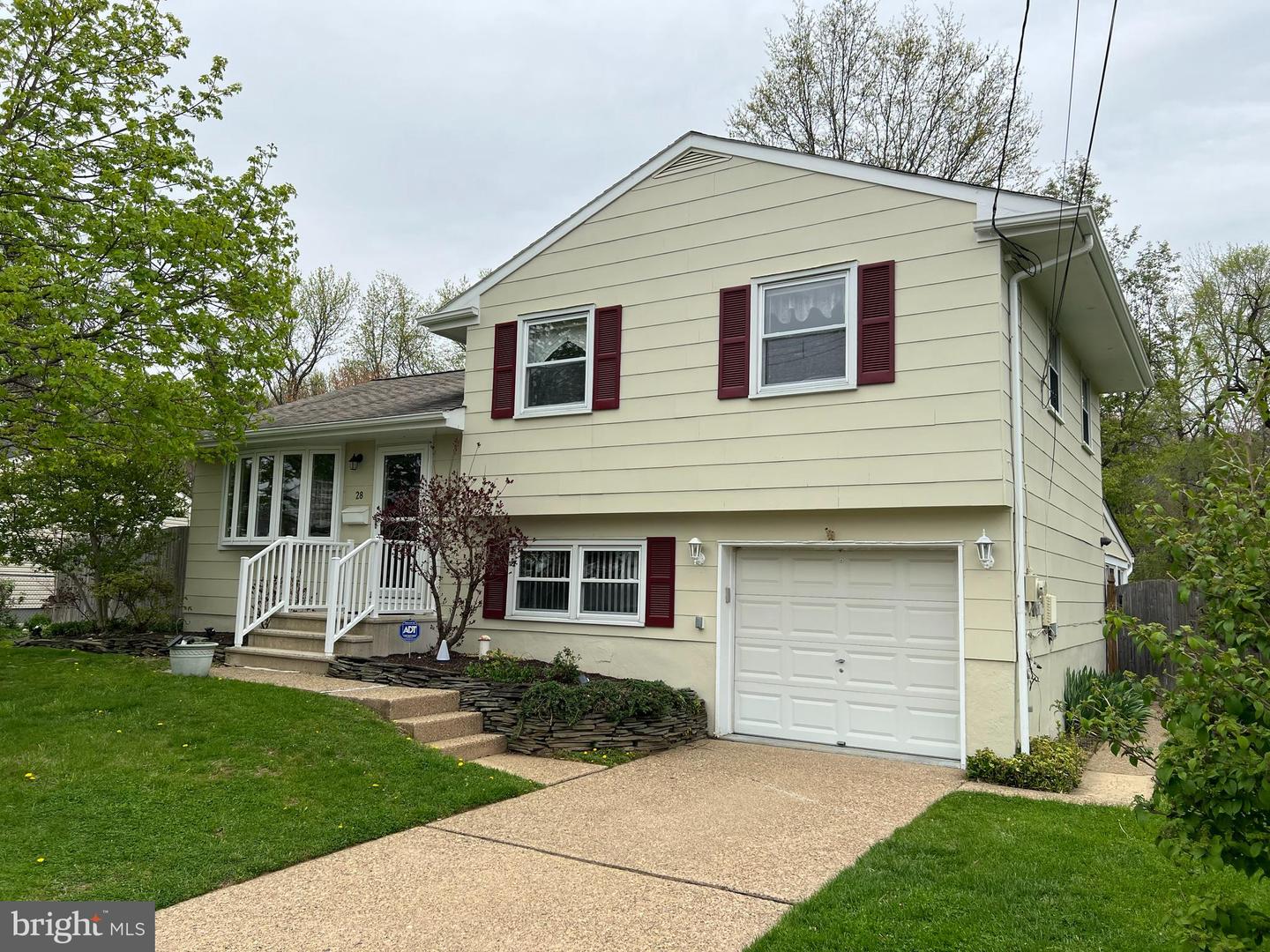 28 Sun Valley Rd, Hamilton Township, NJ 08690 MLS NJME2013686