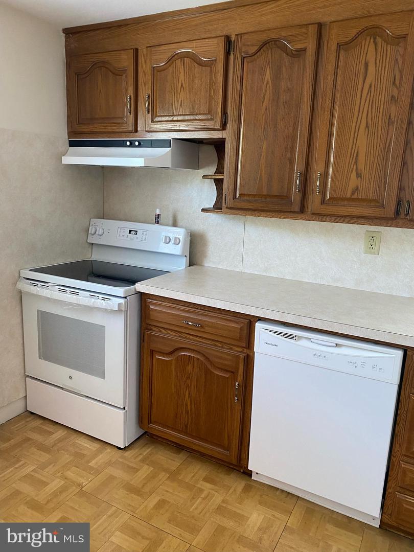 47 Roxboro Rd, Lawrenceville, NJ 08648 MLS NJME2019956 Coldwell Banker