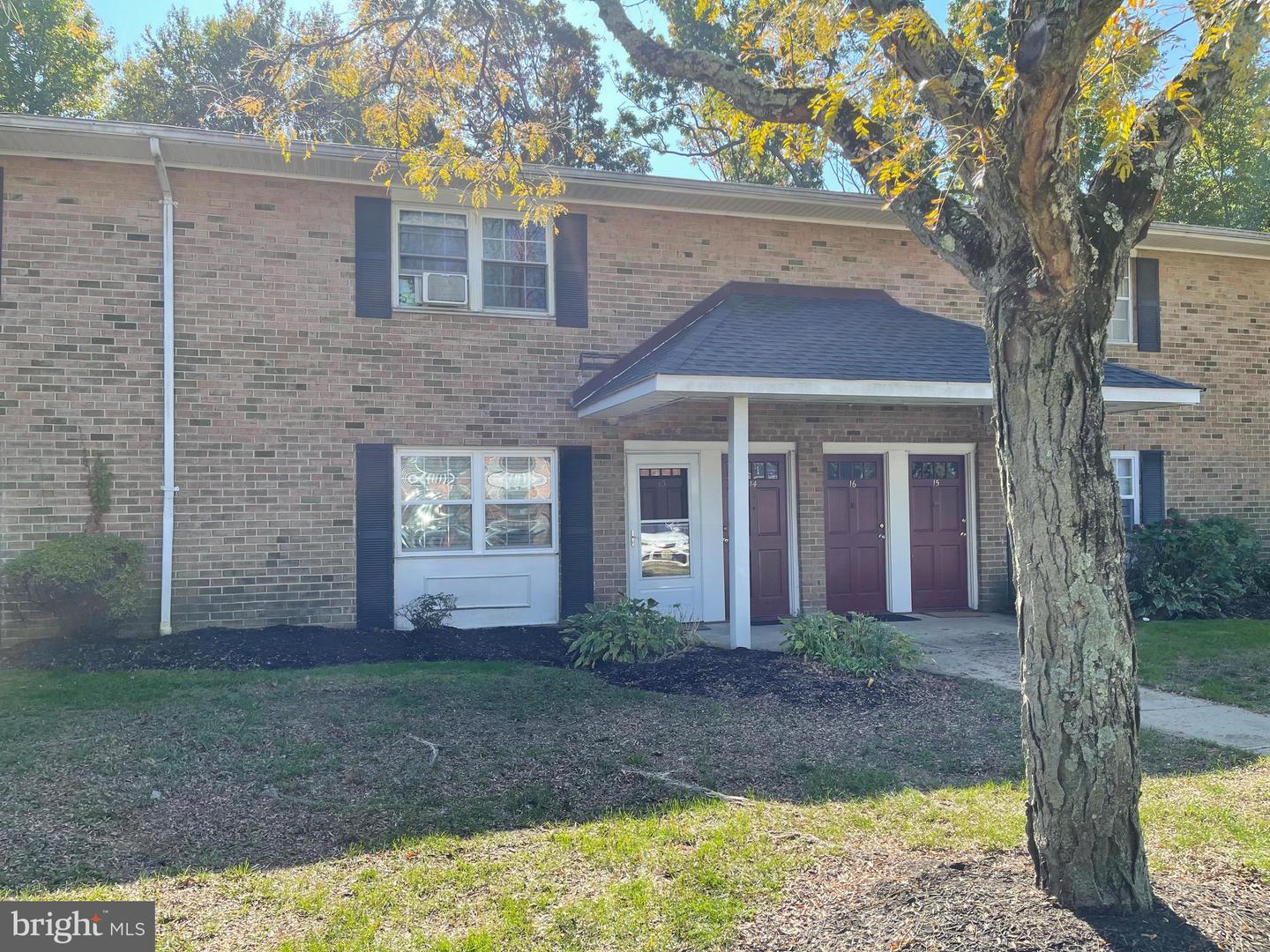 52 Garden View Terrace UNIT 13, Hightstown, NJ 08520 MLS NJME2023458