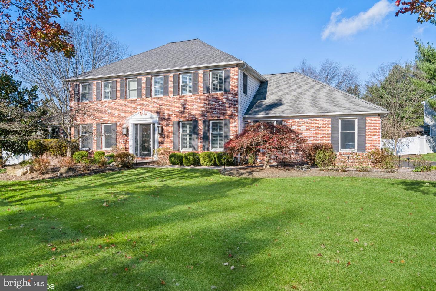 1 Paddock Dr, Lawrenceville, NJ 08648 MLS NJME2025068 Coldwell Banker