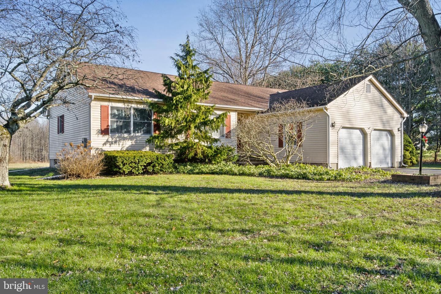 443 Perrineville Rd, Hightstown, NJ 08520 MLS NJME2025802 Coldwell