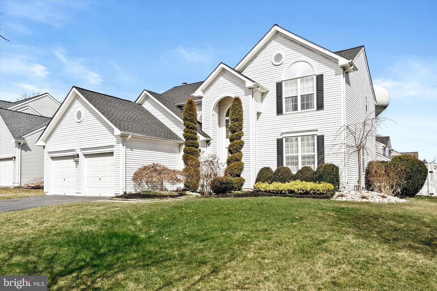 25 Stonehedge Dr, East Windsor Township, NJ 08520 MLS NJME2027610