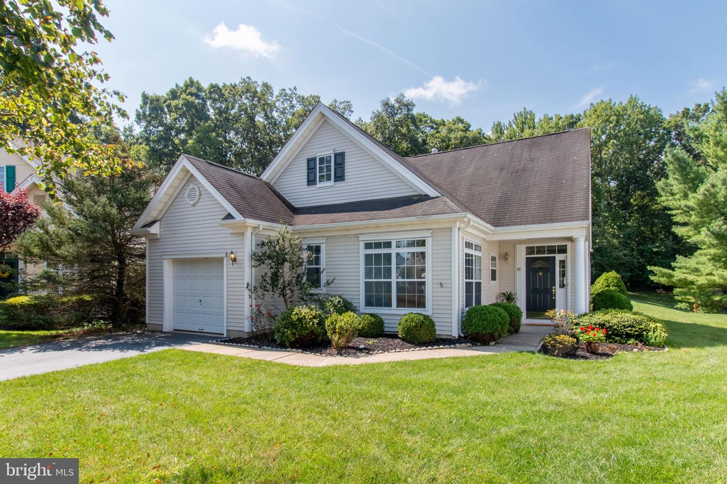 43 Pinflower Ln, Princeton Junction, NJ 08550 MLS NJME2033696