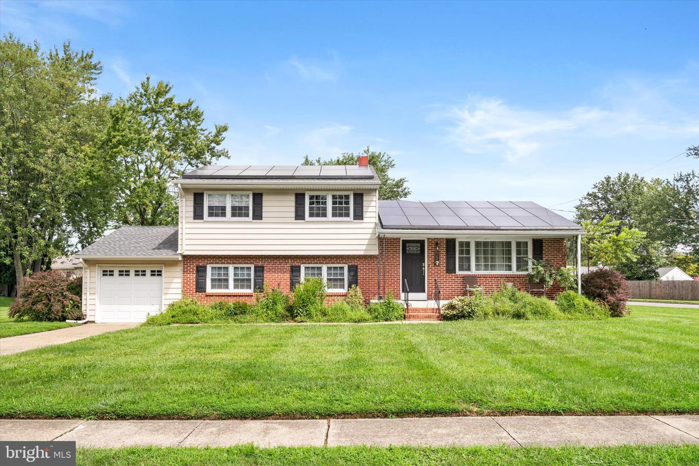 32 Rockland Rd, Ewing Township, NJ 08638 MLS NJME2034008 Coldwell