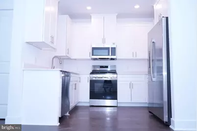 129 Stoutsburg Blvd, Pennington, NJ 08534 - Photo 1