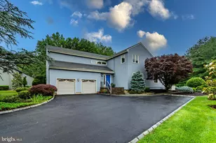 27 Arnold Dr, Princeton Junction, NJ 08550 - Photo 1