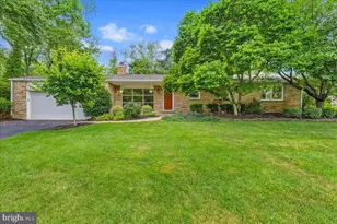 16 Windsor Dr, Princeton Junction, NJ 08550 - Photo 1