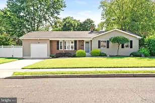 26 Compton Way, Hamilton Township, NJ 08690 - Photo 1