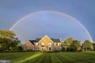 20 Hunters Ridge Dr, Pennington, NJ 08534 - Photo 1