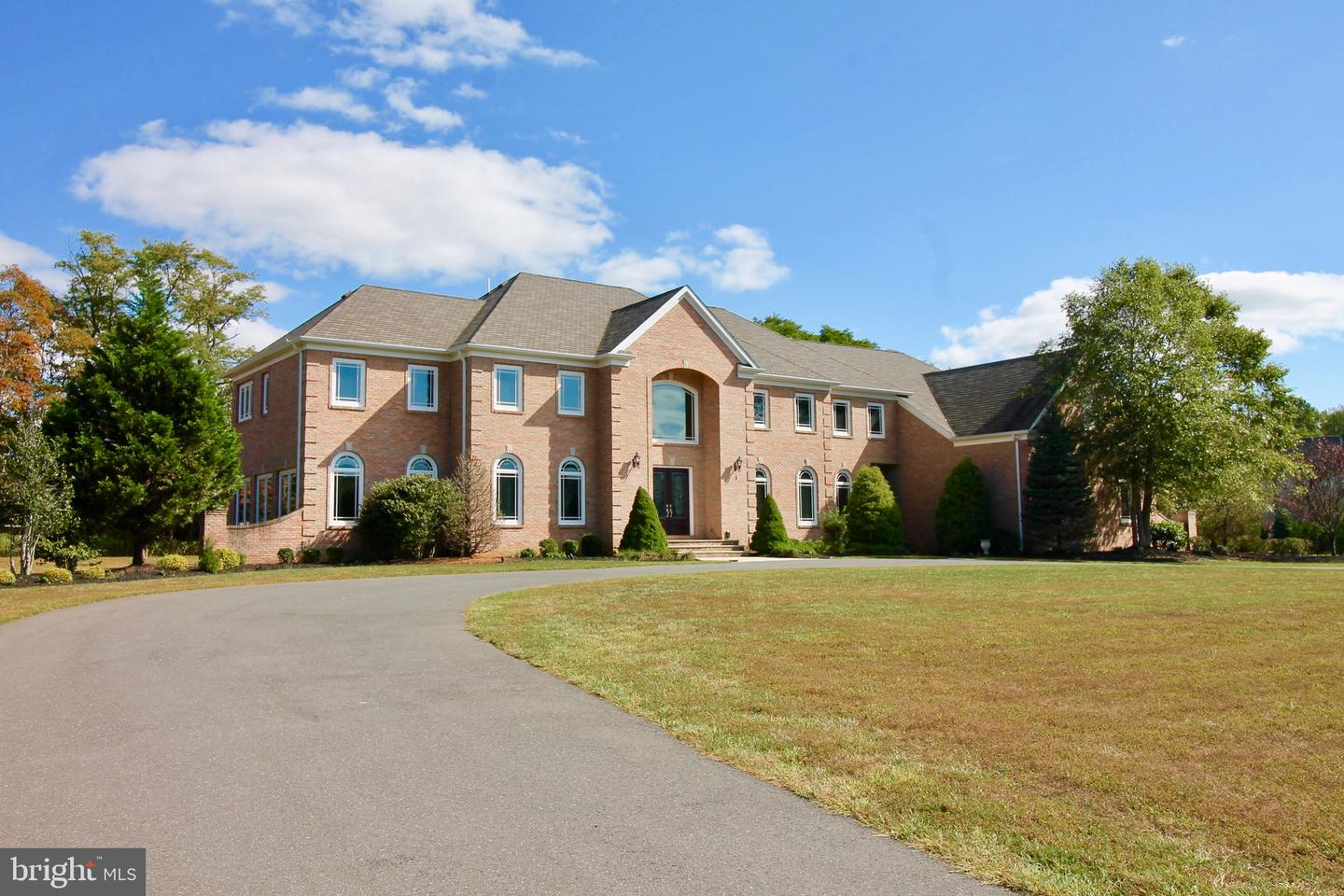 3 Lakeview Drive, Manalapan Township, NJ 07726 MLS NJMM110582