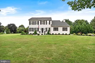 27 Galloping Brook Dr, Allentown, NJ 08501 - Photo 1