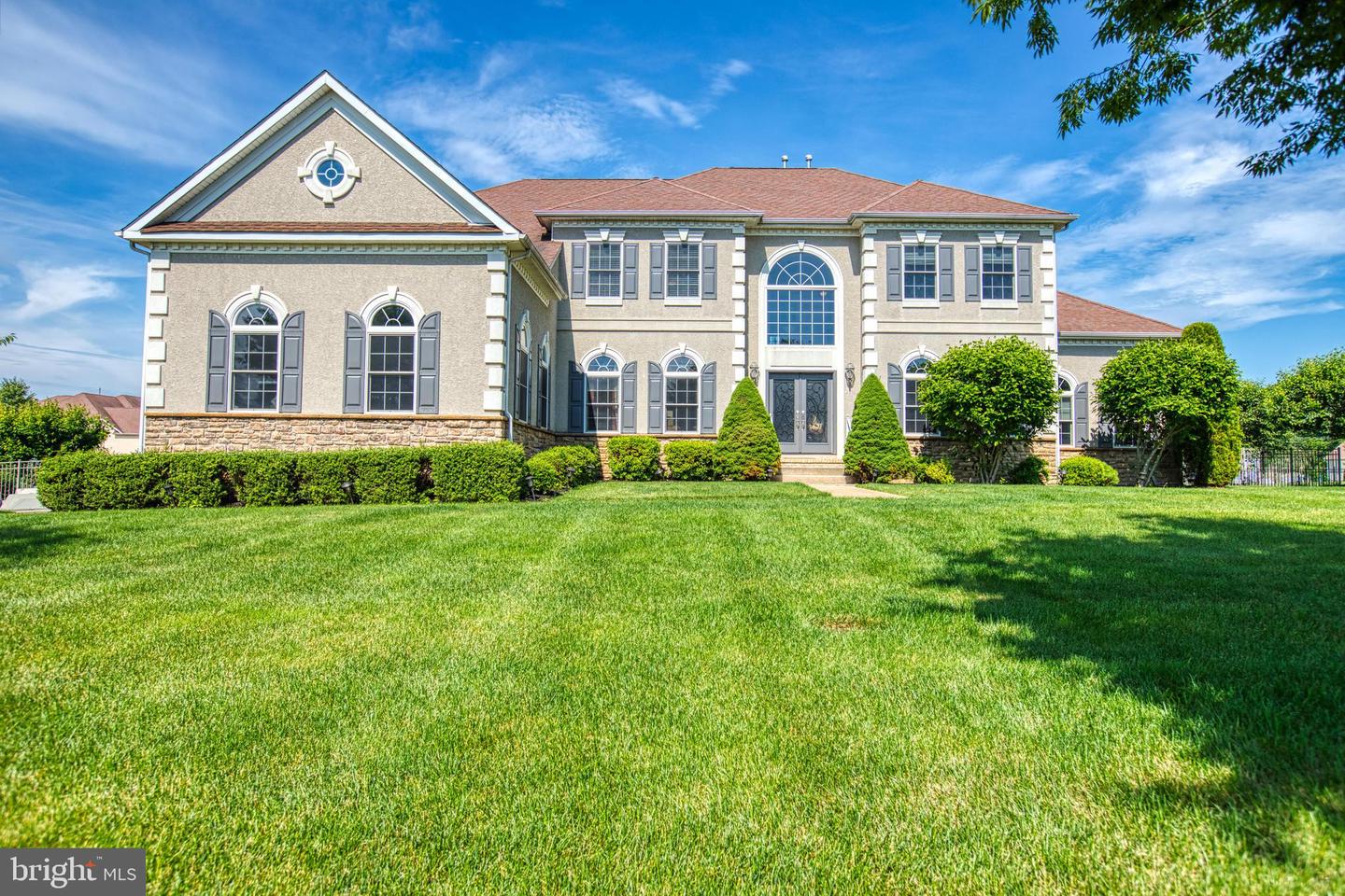 7 Angelo Ct, Monroe Township, NJ 08831 MLS NJMX126928 Coldwell Banker