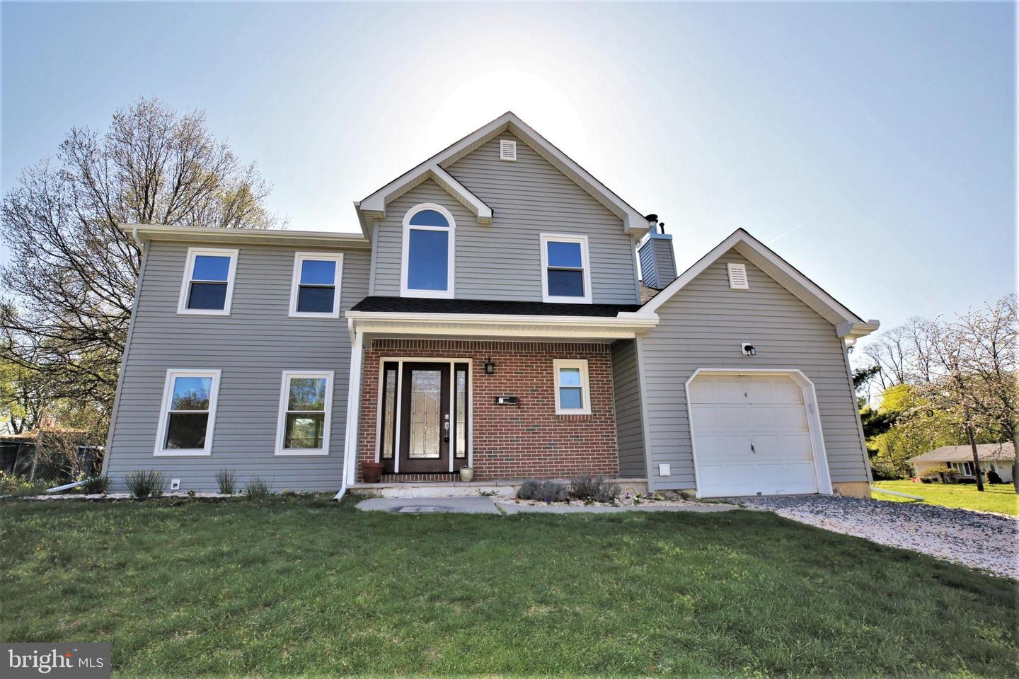 2 Eamonn Ct, Kendall Park, NJ 08824 MLS NJMX2004464 Coldwell Banker