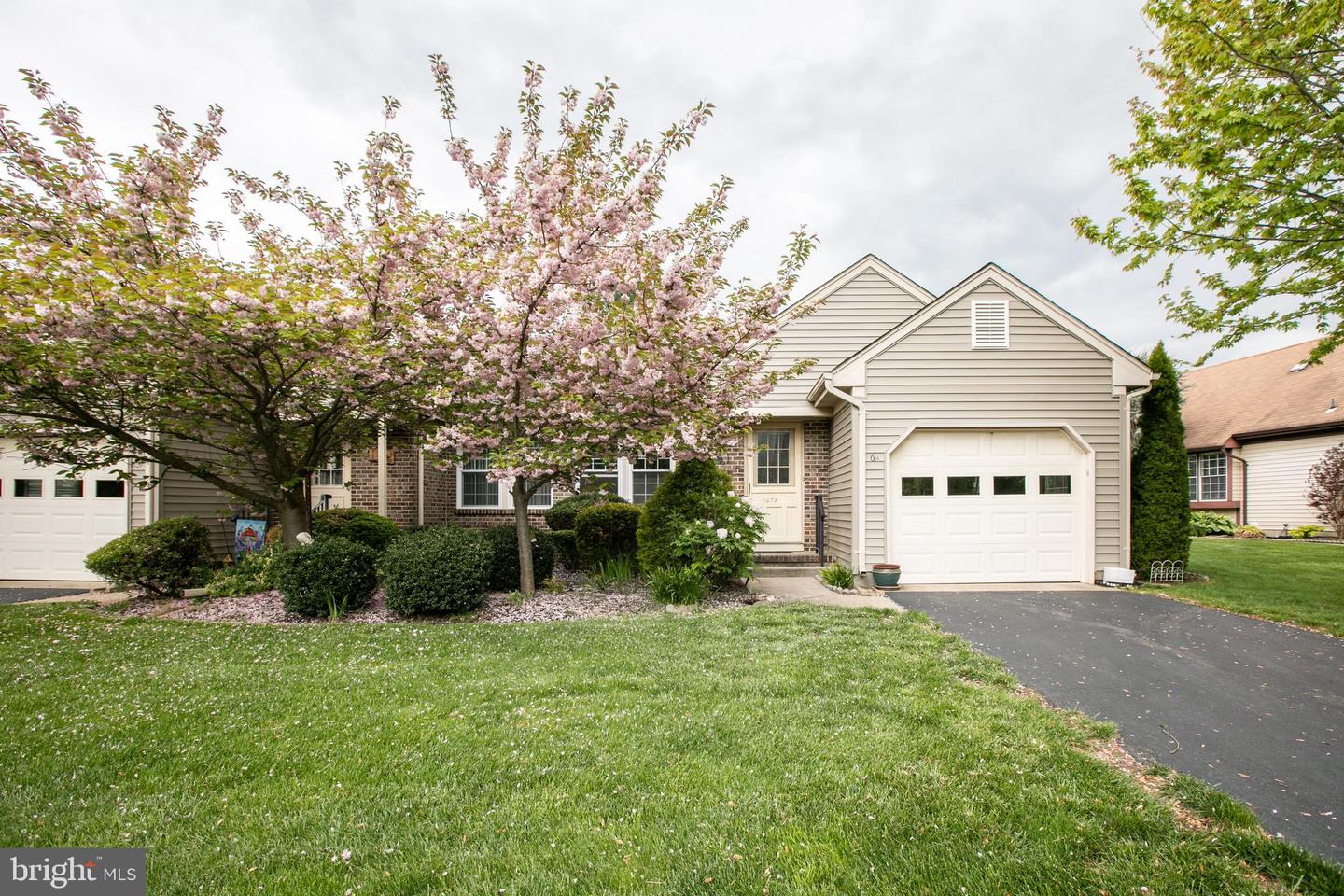 6 James Monroe Dr, Monroe Township, NJ 08831 MLS NJMX2004540