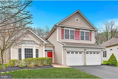 32 Edgemere Drive, Kendall Park, NJ 08824 - Photo 1