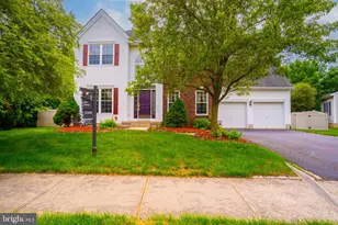 7 Sequoia Dr, Dayton, NJ 08810 - Photo 1