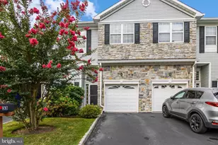 33 Chimney Ct, South Amboy, NJ 08879 - Photo 1