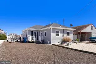 122 N Spinnaker Dr, Tuckerton, NJ 08087 - Photo 1