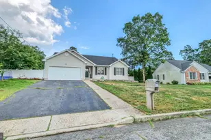 139 Flipper Ave, Manahawkin, NJ 08050 - Photo 1