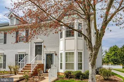 25 Columbus Drive, Franklin Township, NJ 08823 - Photo 1