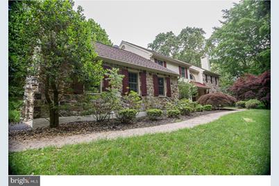 910 Sunset Hollow Road - Photo 1