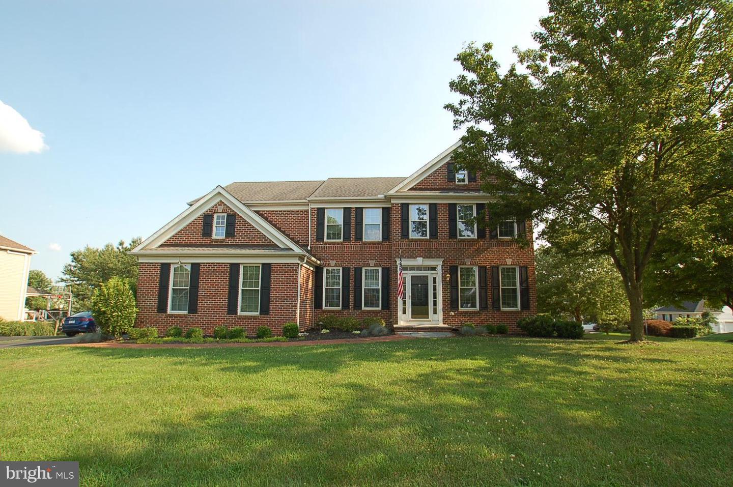 48 Wyndom Cir, Hockessin, DE 19707 MLS DENC2002600 Coldwell Banker