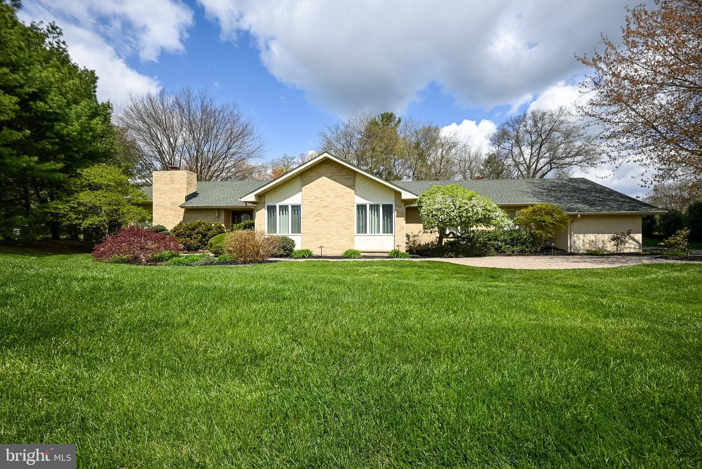 2 Hobson Dr, Hockessin, DE 19707 MLS DENC2023034 Coldwell Banker