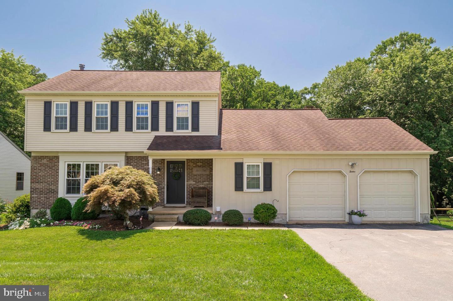 12 Ridgewood Dr, Hockessin, DE 19707 MLS DENC2027520 Coldwell Banker