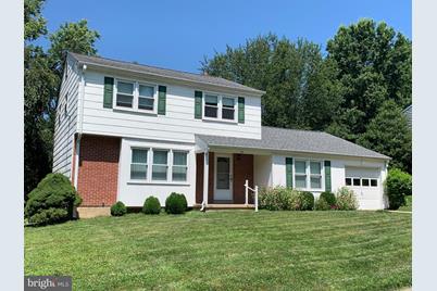 35 Lynn Dr, Newark, DE 19711 - MLS DENC2028742 - Coldwell Banker