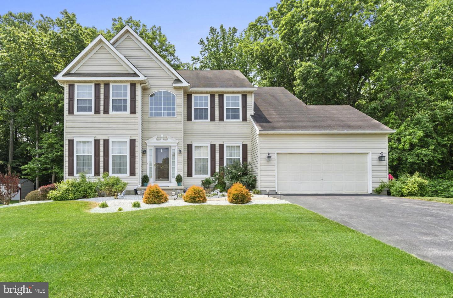 21 Rose Hill Dr, Bear, DE 19701 MLS DENC2043232 Coldwell Banker