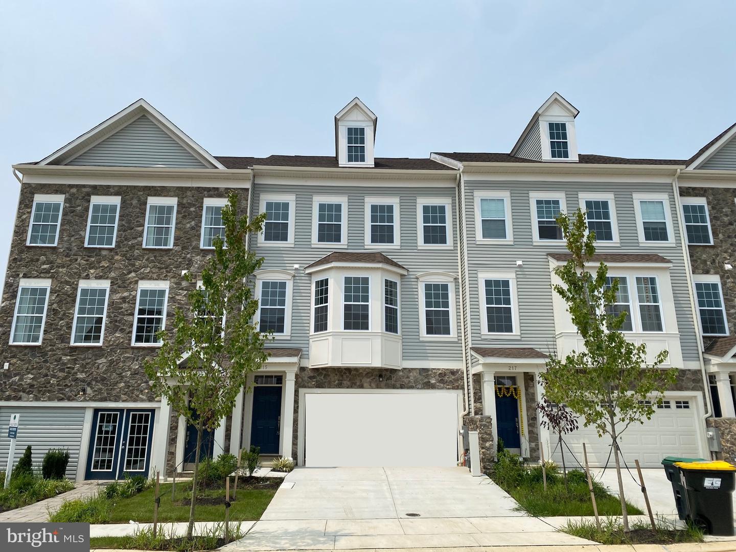 215 Grv Vw Dr, Hockessin, DE 19707 MLS DENC2046130 Coldwell Banker