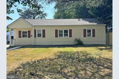 39 Robinson Drive, New Castle, DE 19720 - Photo 1