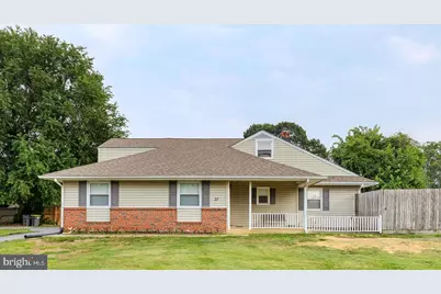 27 Prangs Lane, New Castle, DE 19720 - Photo 1