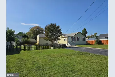 202 Minquadale Boulevard, New Castle, DE 19720 - Photo 1