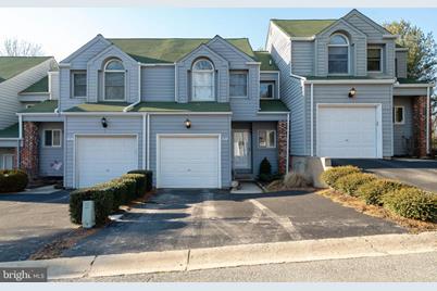 302 Pleasant Knoll Ct Newark De 19711 Mls Denc416874