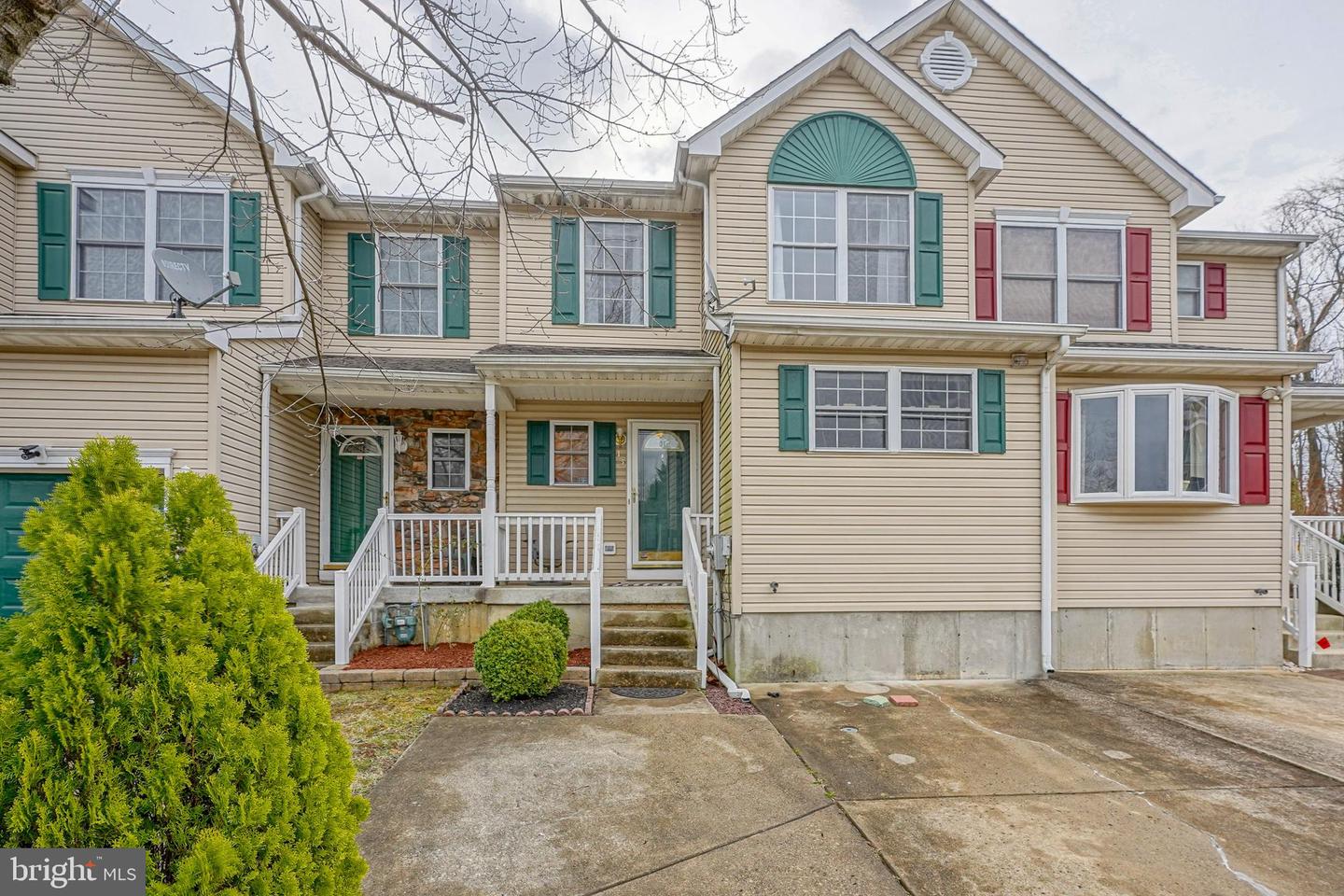 15 Shade Ct, Maple Shade, NJ 08052 MLS NJBL2021964 Coldwell Banker