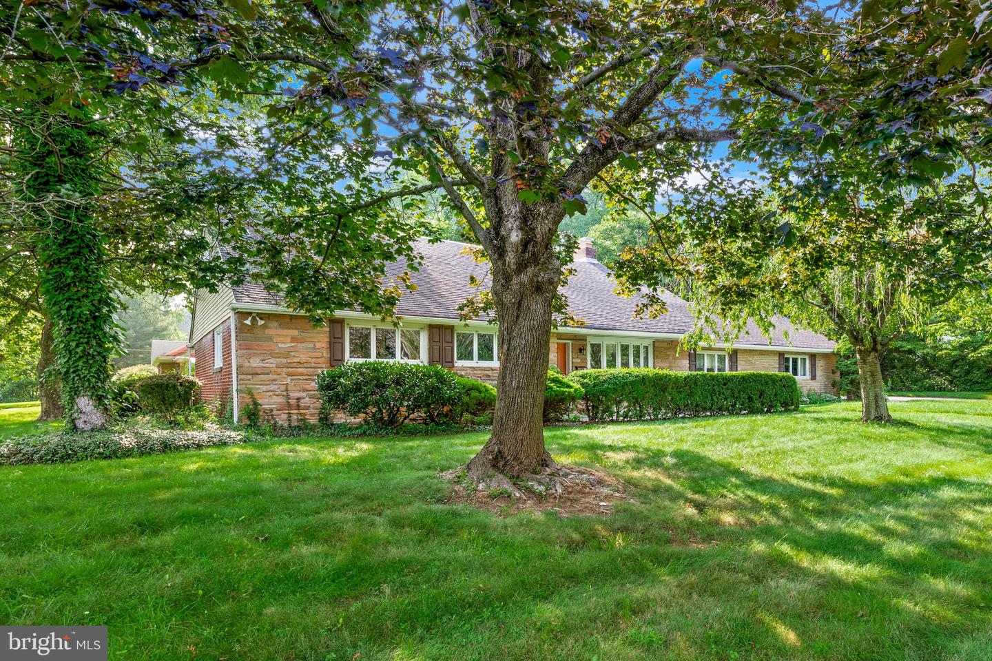 14 S Colonial Ridge, Moorestown, NJ 08057 MLS NJBL2050400 Coldwell