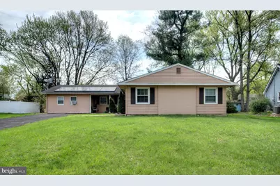 24 Edgewater Lane, Willingboro, NJ 08046 - Photo 1