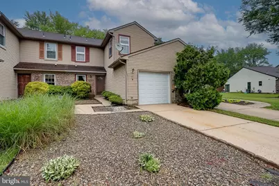 7 E Oleander Drive, Mount Laurel, NJ 08054 - Photo 1