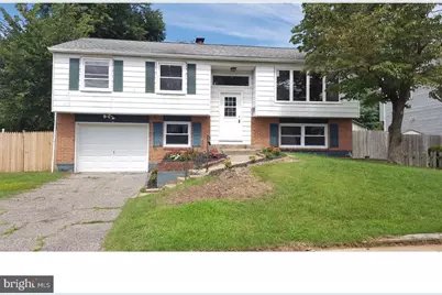 323 Lincoln Avenue, Beverly, NJ 08010 - Photo 1