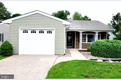 16 Thornbury Place, Southampton, NJ 08088 - Photo 1