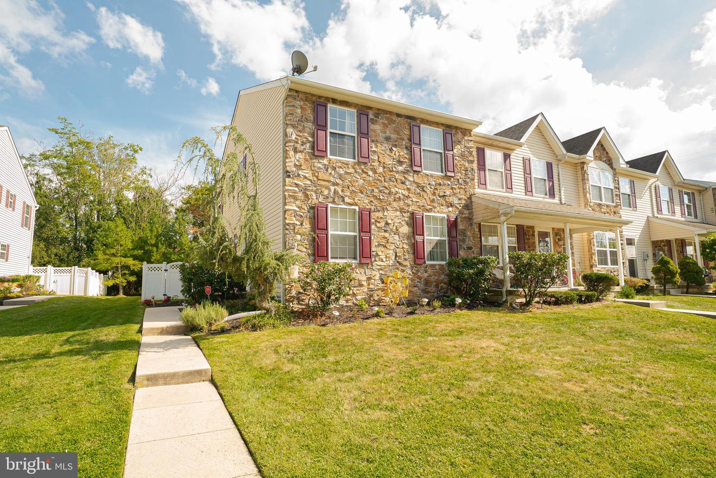 52 Normans Ford Dr, Sicklerville, NJ 08081 MLS NJCD2054756 Coldwell