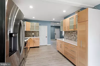 15 Oxford Avenue, Gloucester City, NJ 08030 - Photo 1