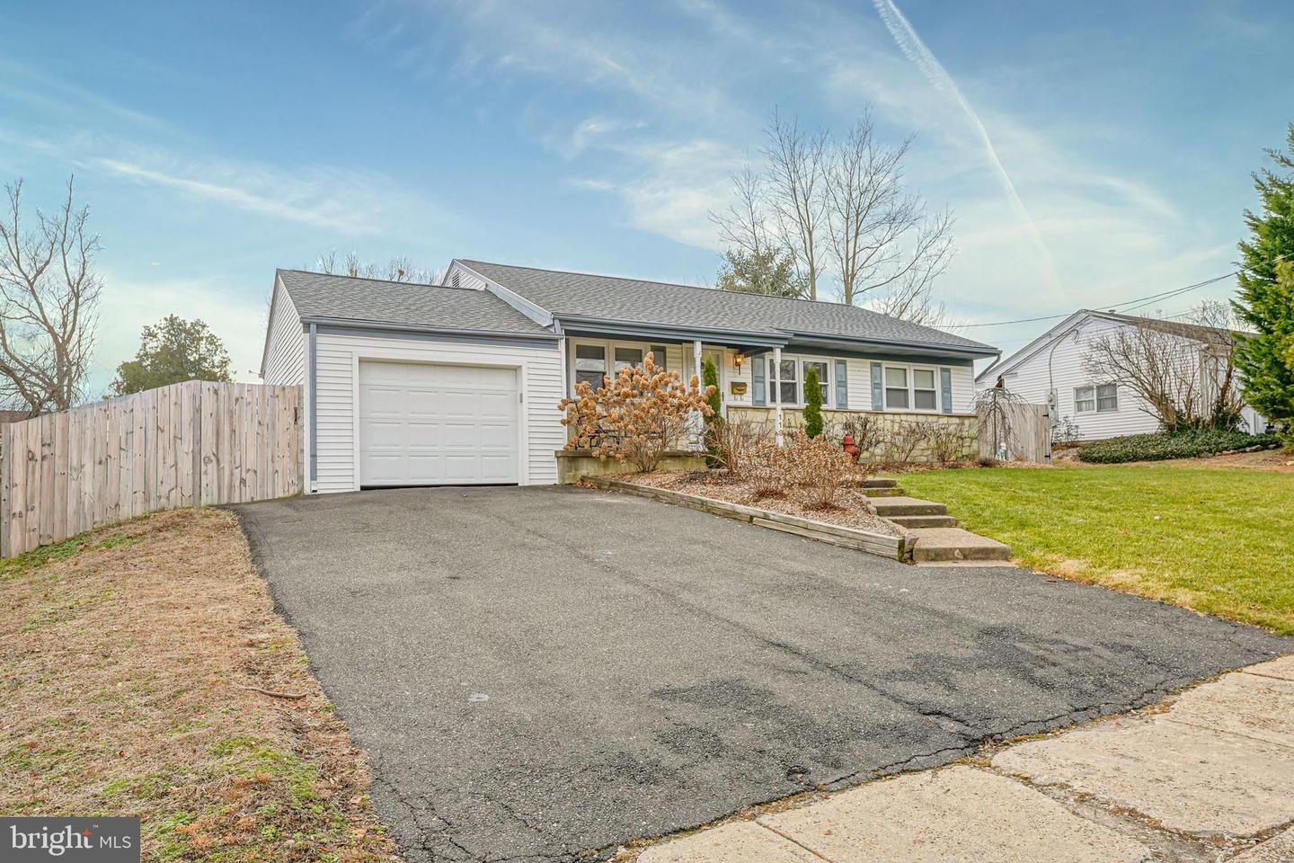 119 Whitman Dr, Blackwood, NJ 08012 MLS NJGL2025088 Coldwell Banker