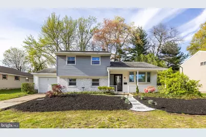 261 Lincoln Avenue, Woodbury Heights, NJ 08097 - Photo 1